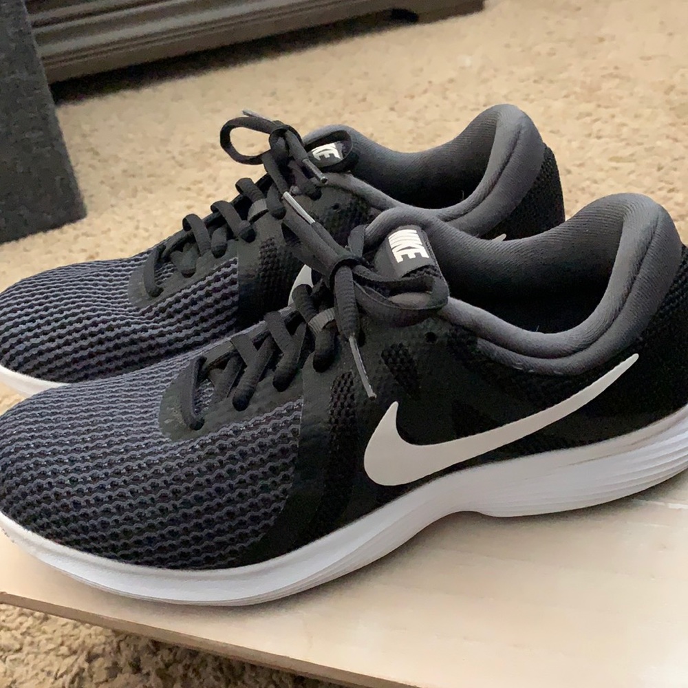 Womens NIKE sneakers